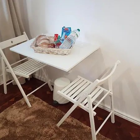 67 Suites Πανσιόν